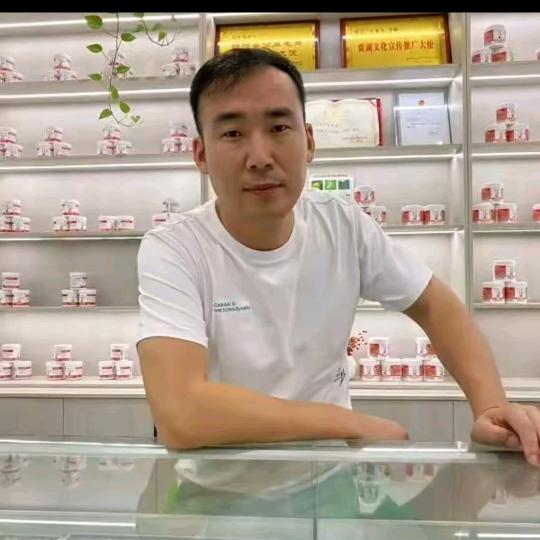 巴铁小飞和星光村的故事