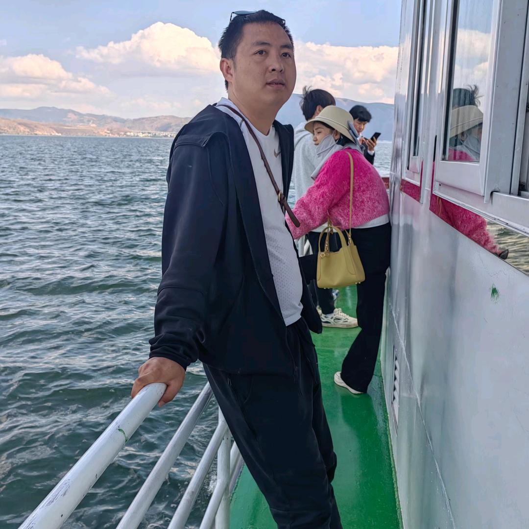 百兴鸿福烙锅.烤鱼