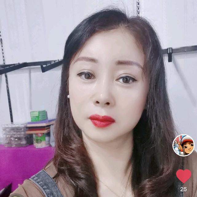 女士家居服，套裙，套装