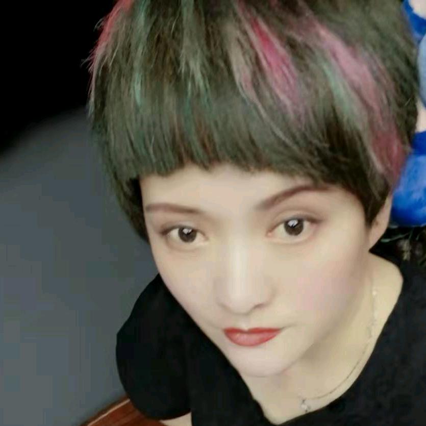 九妹一号穿搭