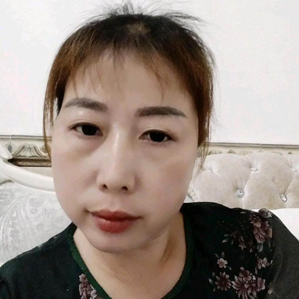 云霞）