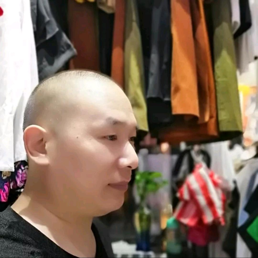 关林男装批发商贸城F28号