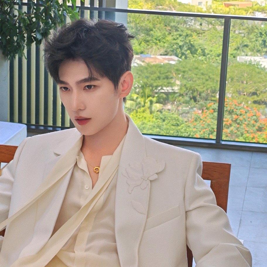 落落看洋（楊慕萦）