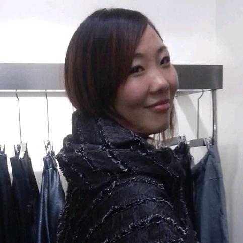 姑娘生来爱唱歌