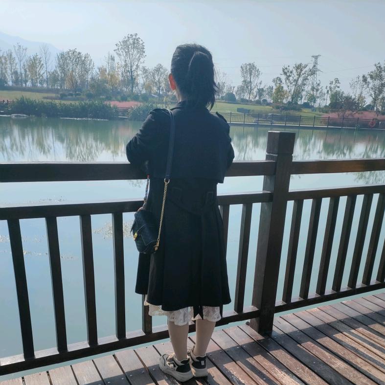娜福娜财