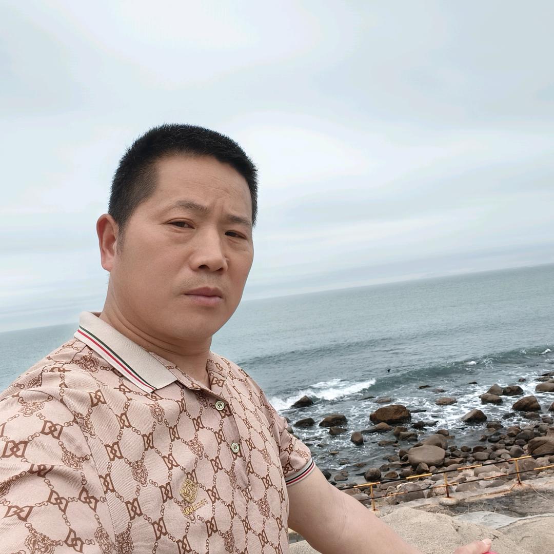 亳州(伟堂）常年收购:白术～白芍～白芷