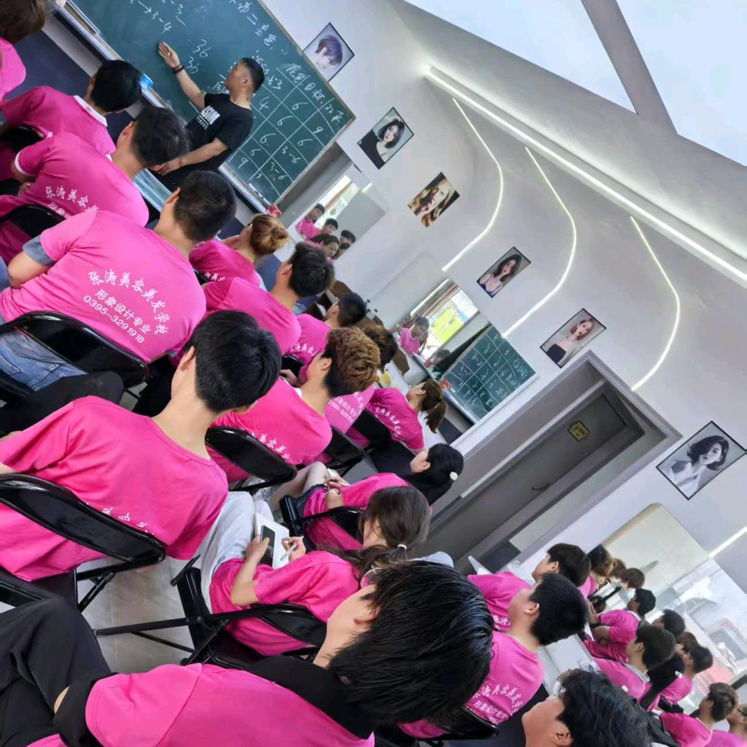 漯河源汇区张涛美发彩妆学校张老师
