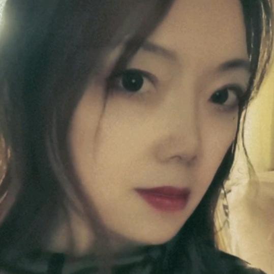 小微名（小彭）川妹子