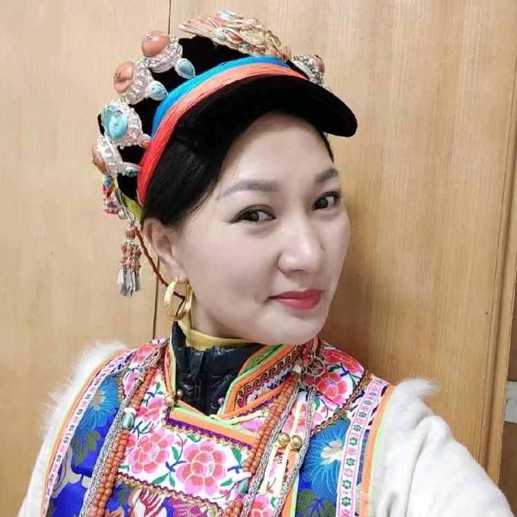 夹金山  拉姆姐
