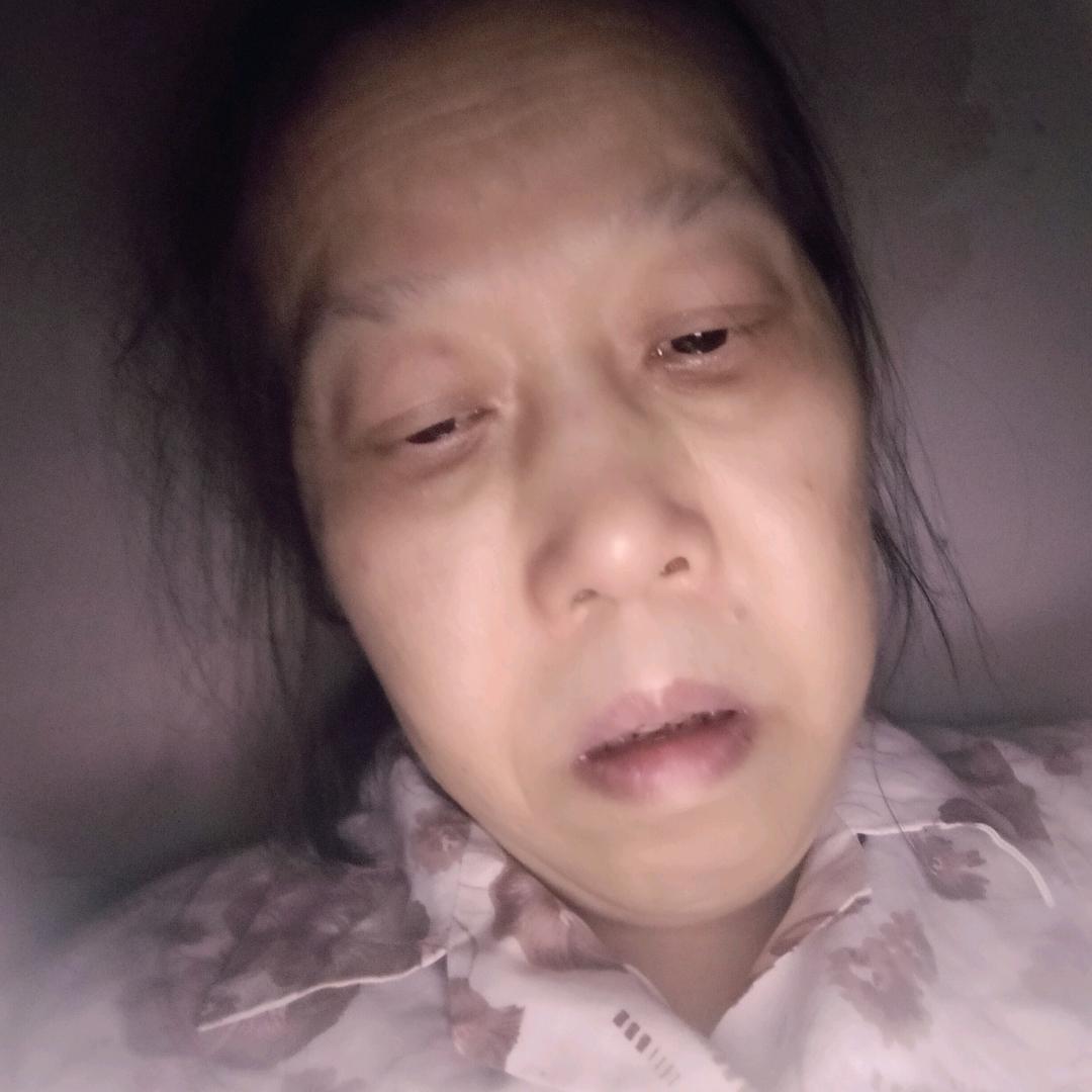 黄利利
