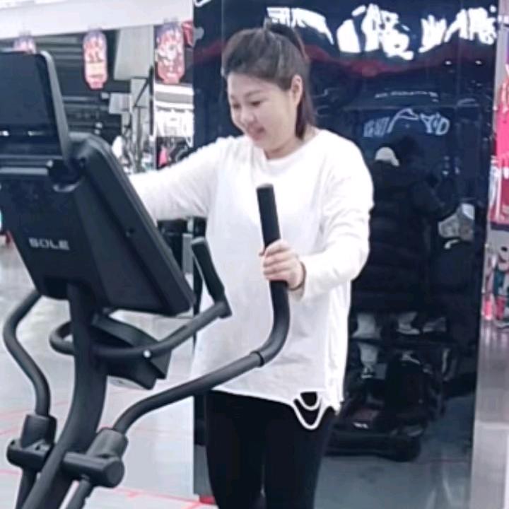 聊天解闷小辣妹