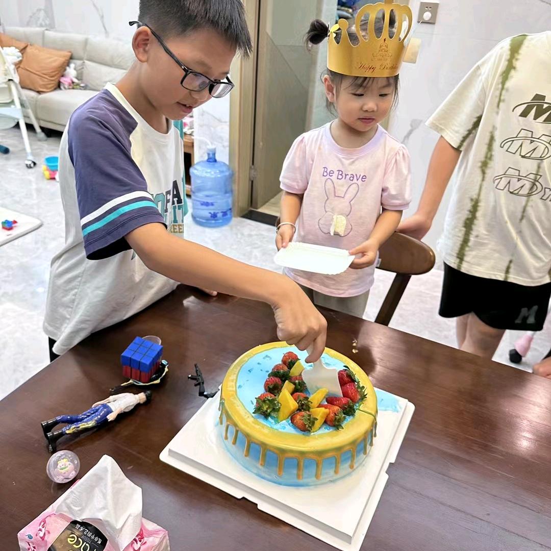 贴砖小张（90后夫妻贴砖）