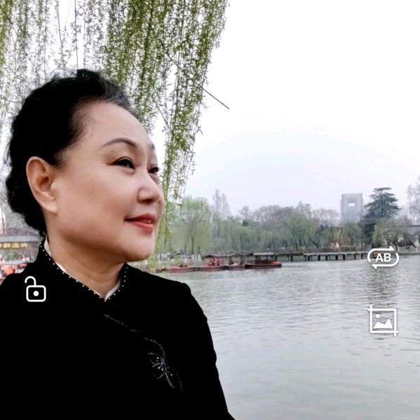 栖山小院女主《自建房》