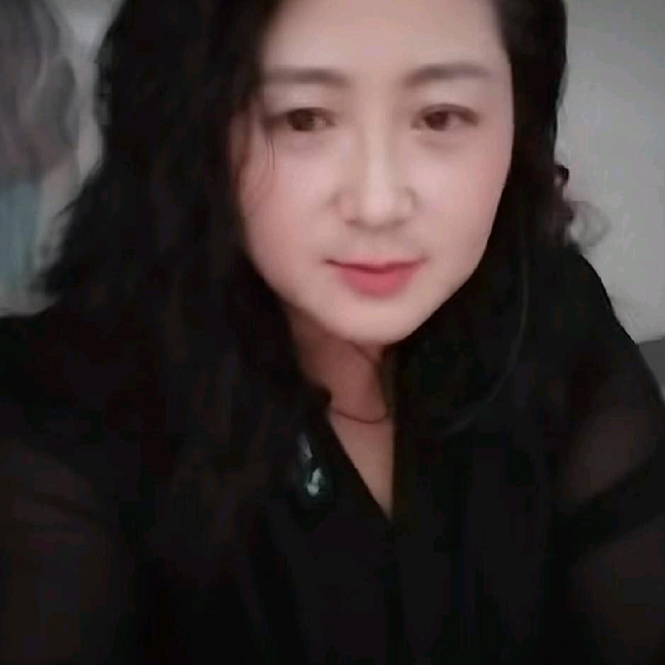 丫头芳姐