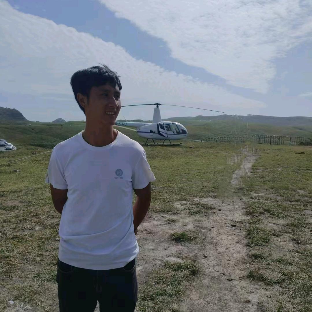 提笔难写心中苦