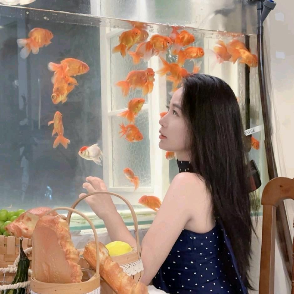 馨 玥 ✨