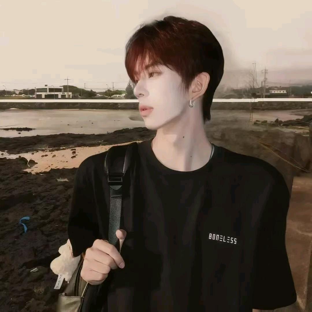蓝墨云