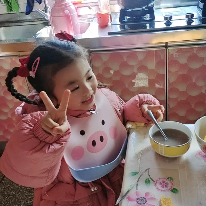 佟佟爷爷（书画爱好者）