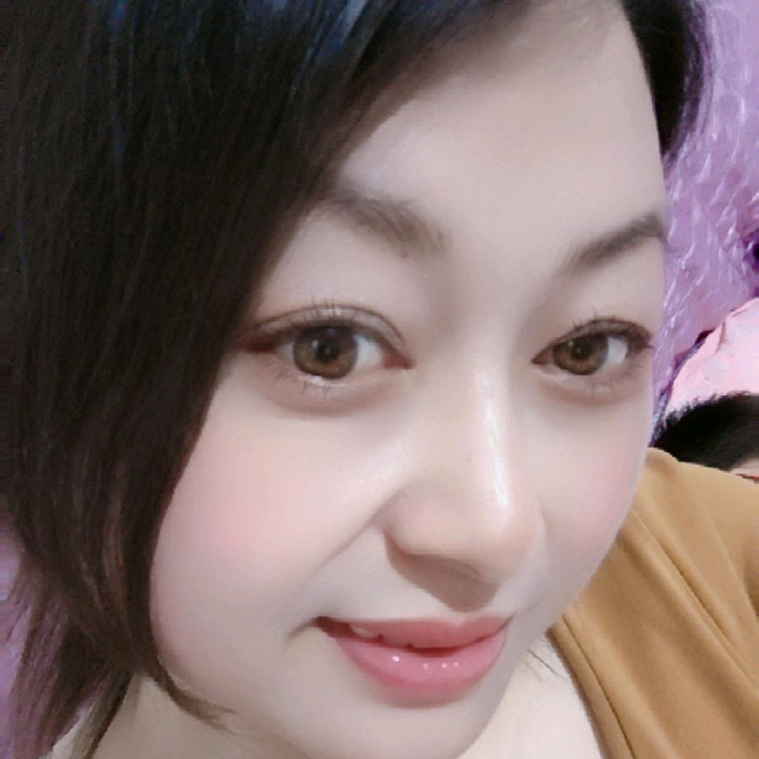 霞姐爱唱戏