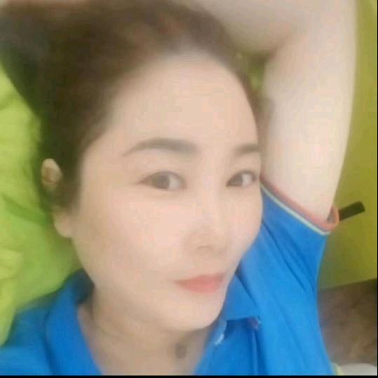 优雅大方的阿英