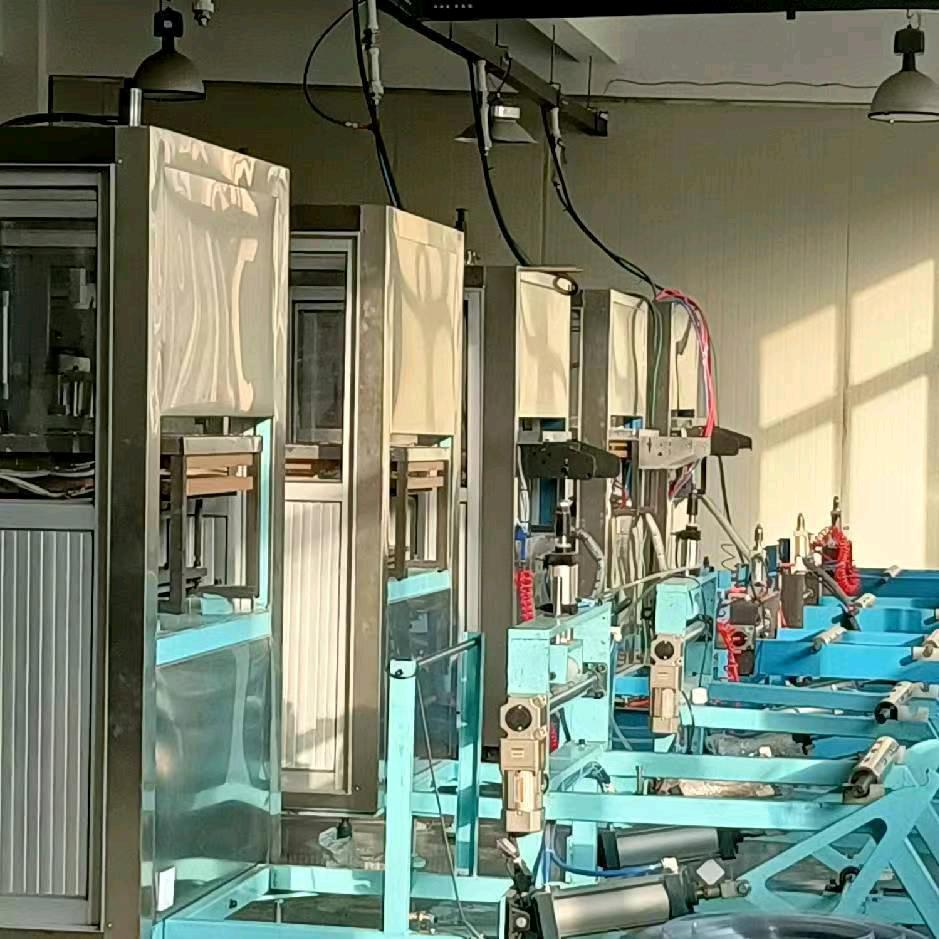 吸塑小型一体机，林鸿深