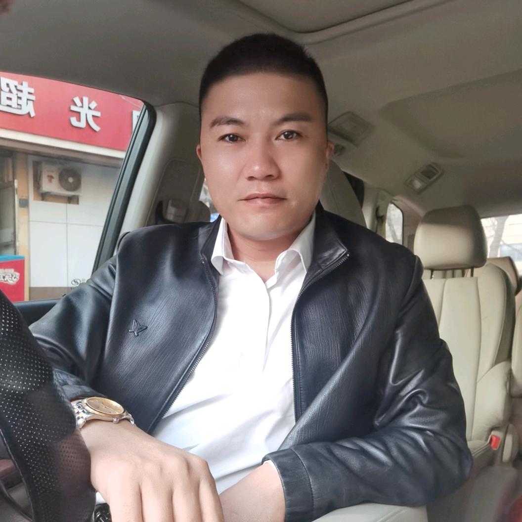 正装的男人