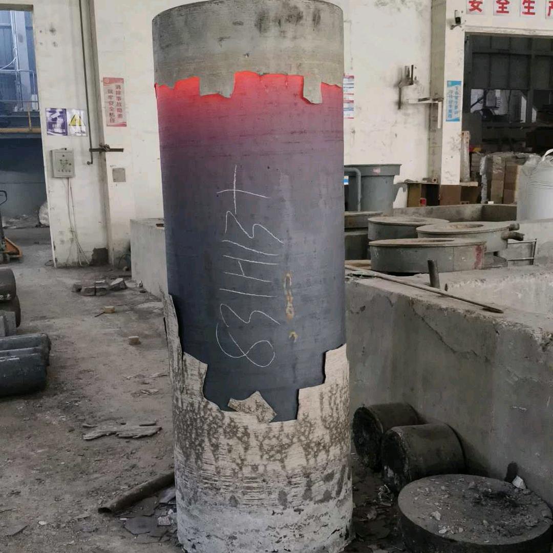 江苏鼎立模具  刘明