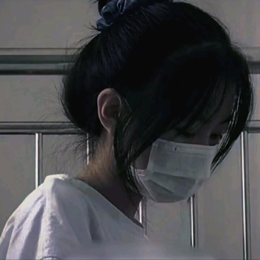 擦肩而过