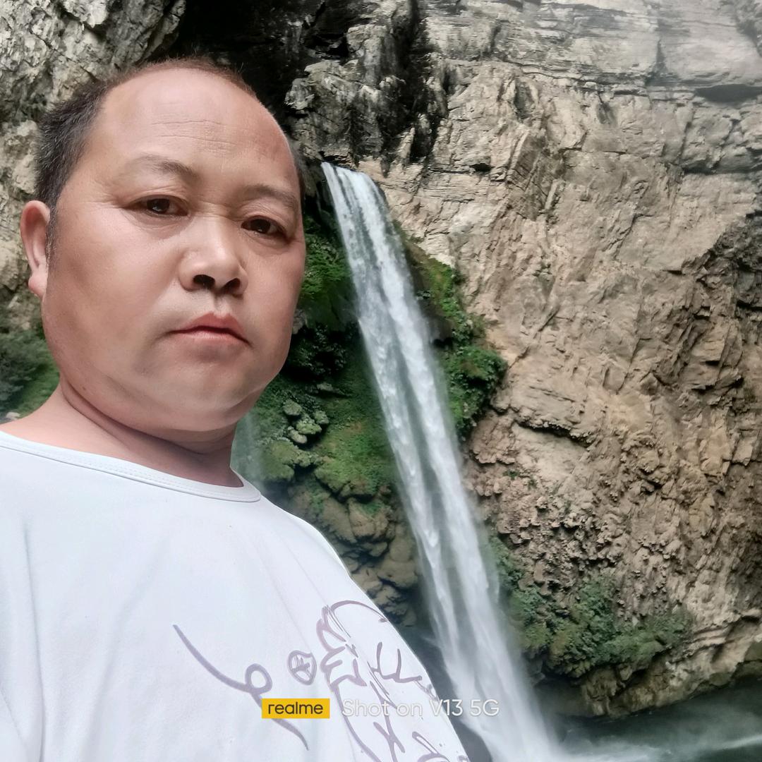 穿洞二胡小五哥