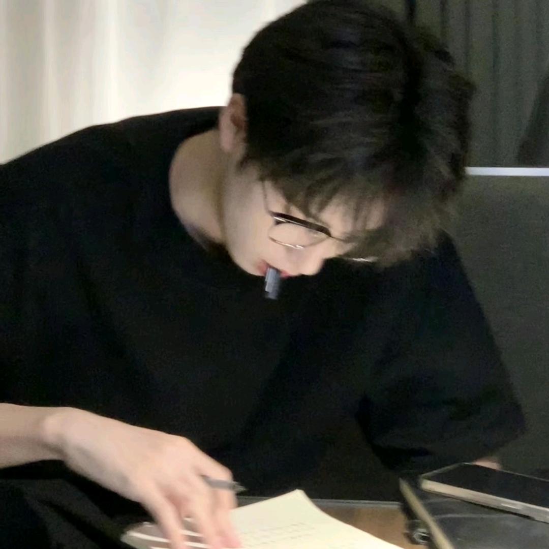 皆为过往 🌙¹⁰³¹ ᵖᵖᶻ