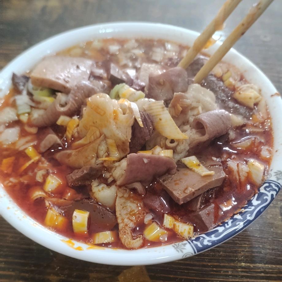 潘勇大锅牛杂官方号