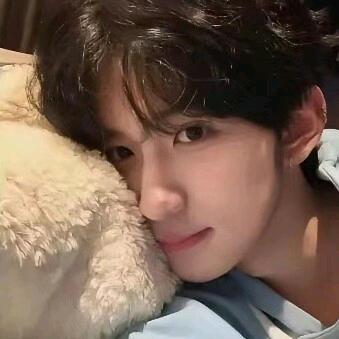 深圳市宝安区松岗御品轩烟酒行君君直播号