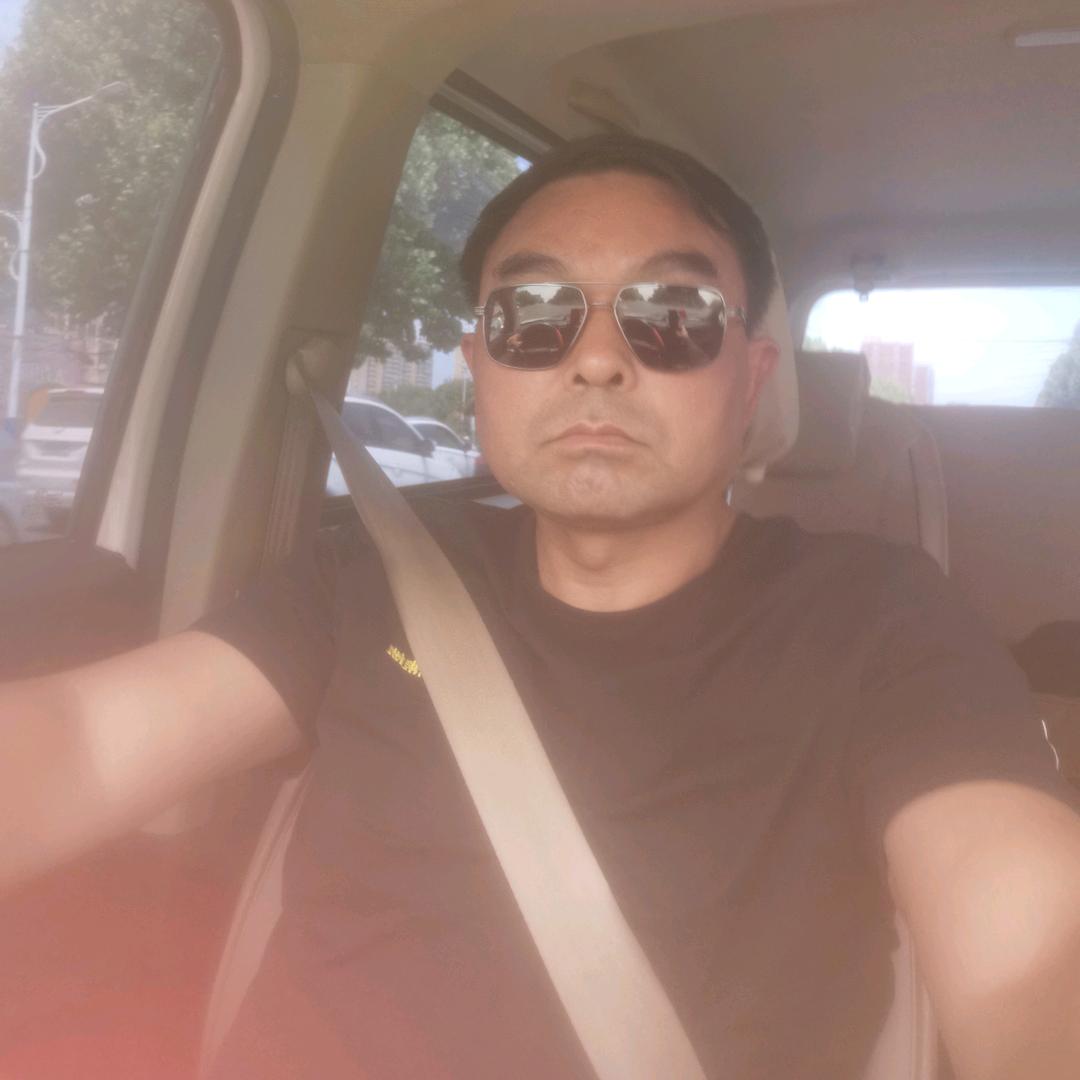 路上奔波的人