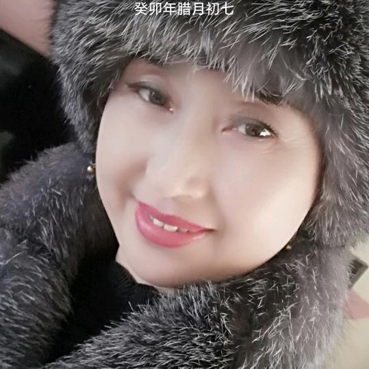 铁路广场早市炸货女王