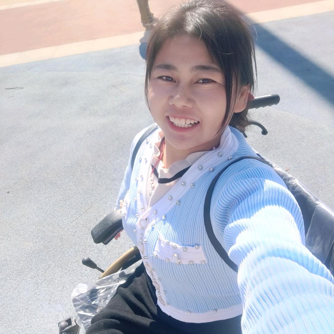 爬行小芝