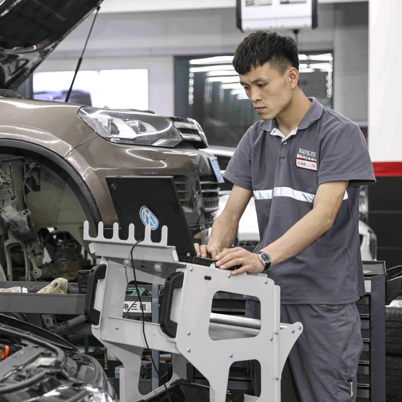 西安奔奥宝张总监-底盘整备空气减震维修