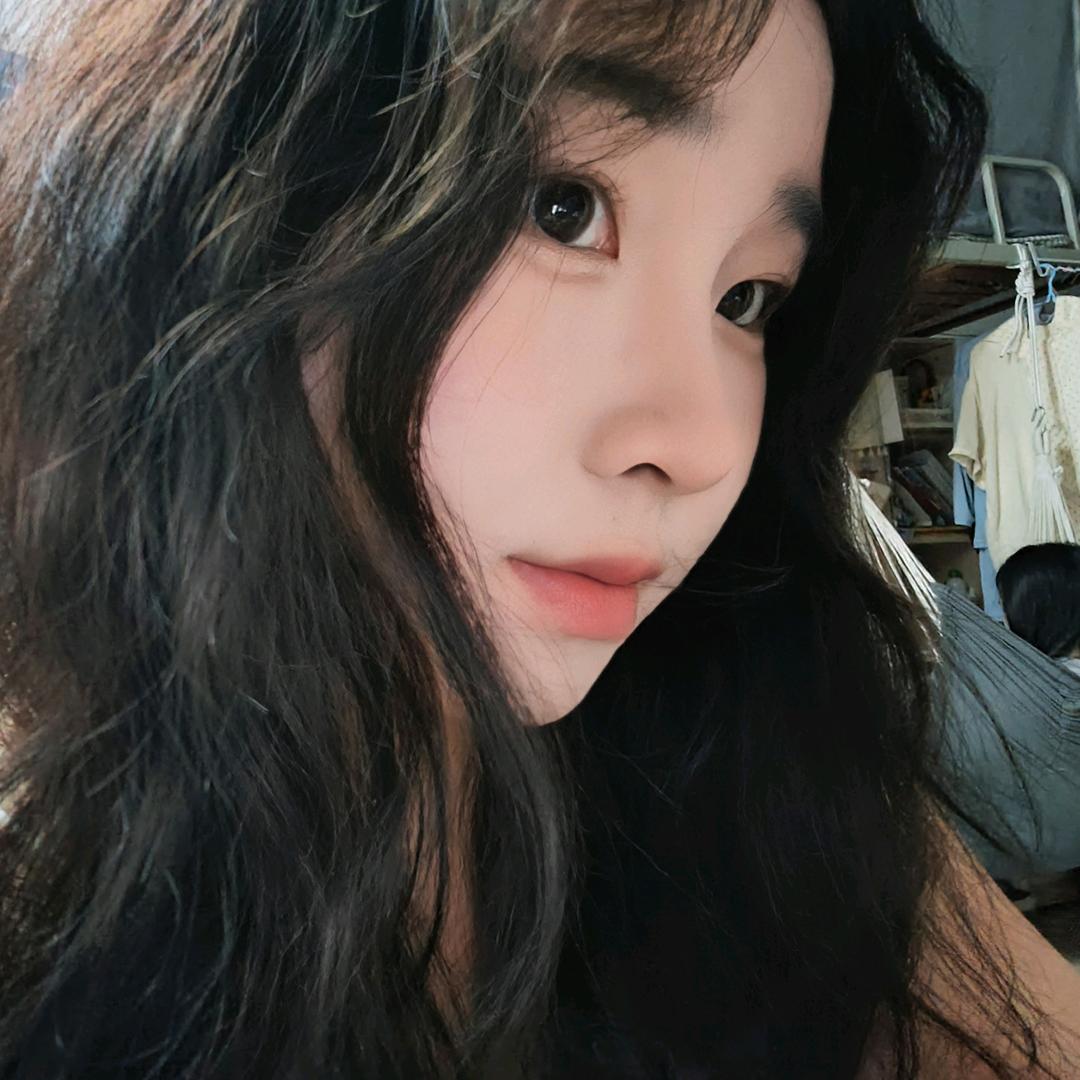 JunH.