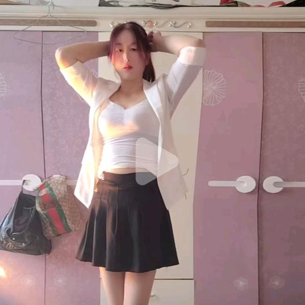 万人迷，梅梅