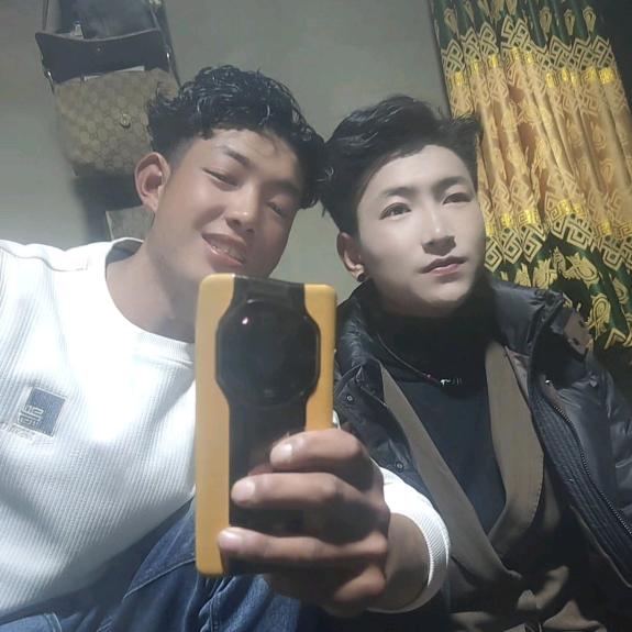 没有伸手的挽留😀