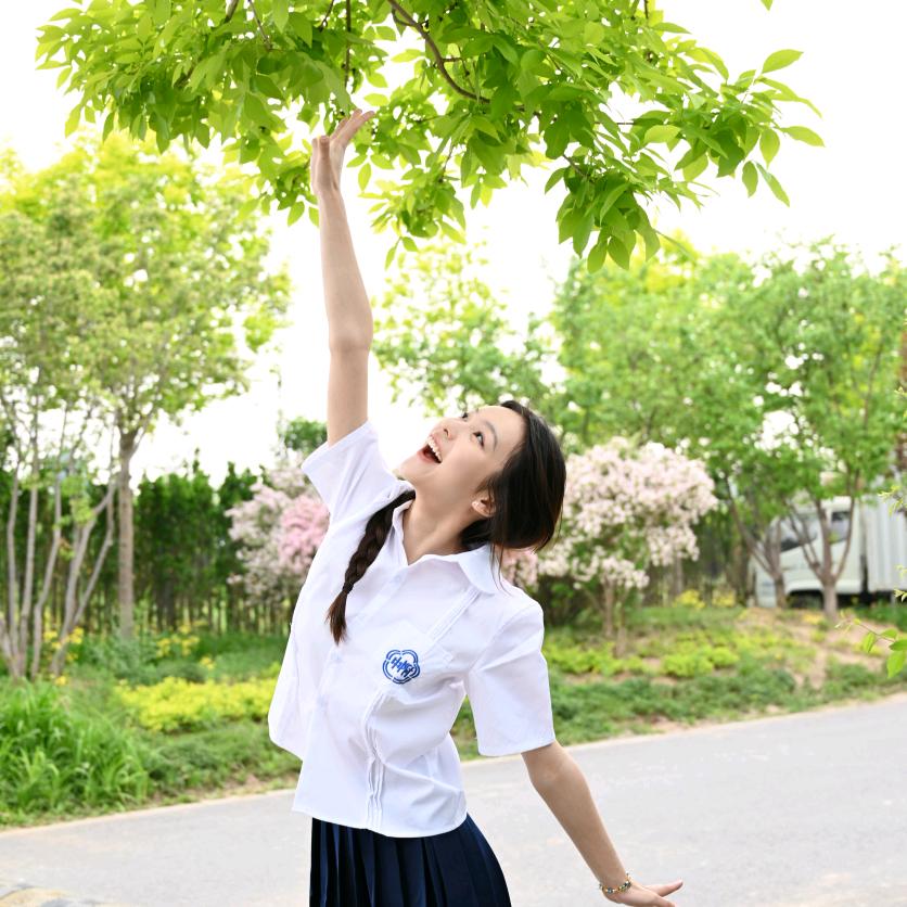 羽翎Tina