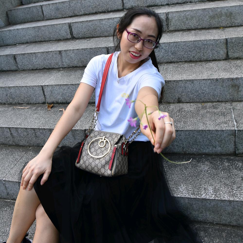 深圳南油女装(燕子)