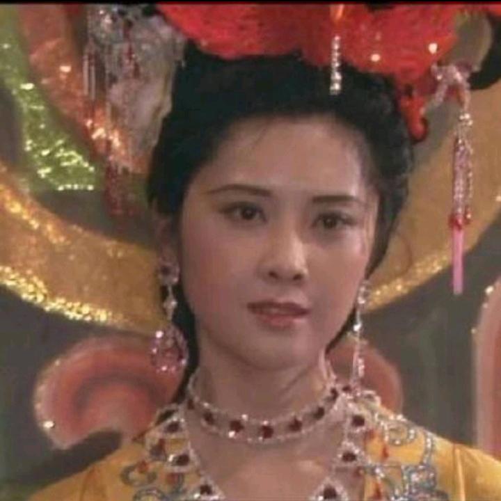 张霞英