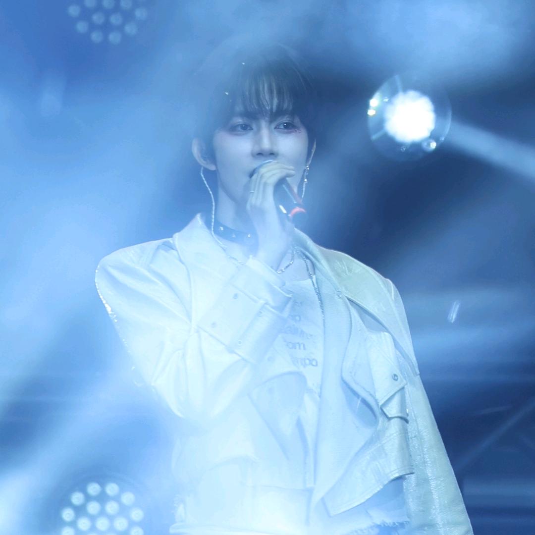 到处捡垃圾做饭