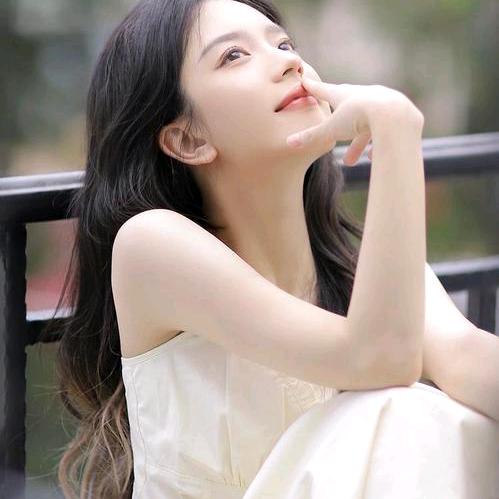 傲娇小芒果。拒绝私聊