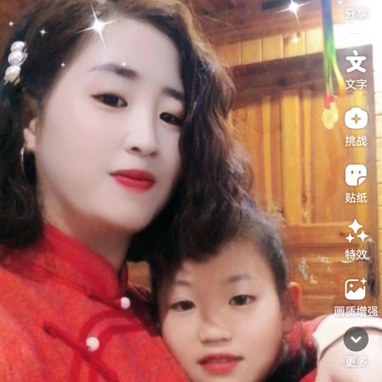 谢坝苗乡乐队刘丽丹