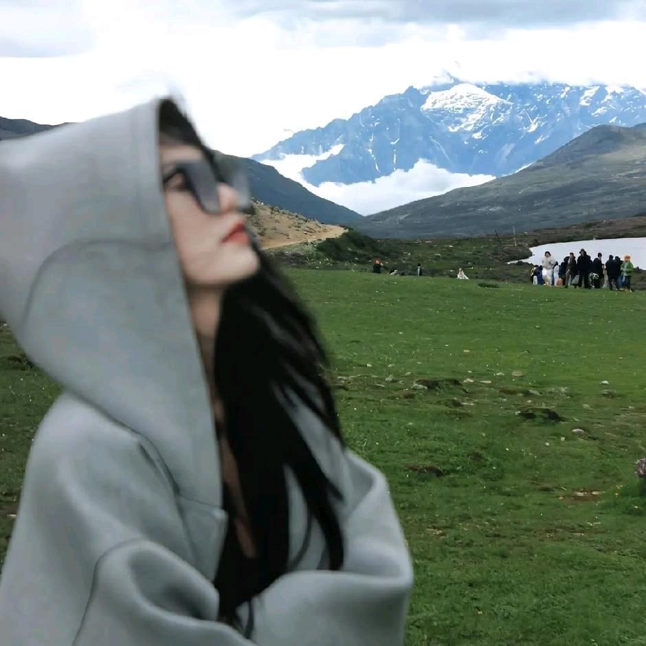 㛊桗（👀🐷页背景图➕置顶）