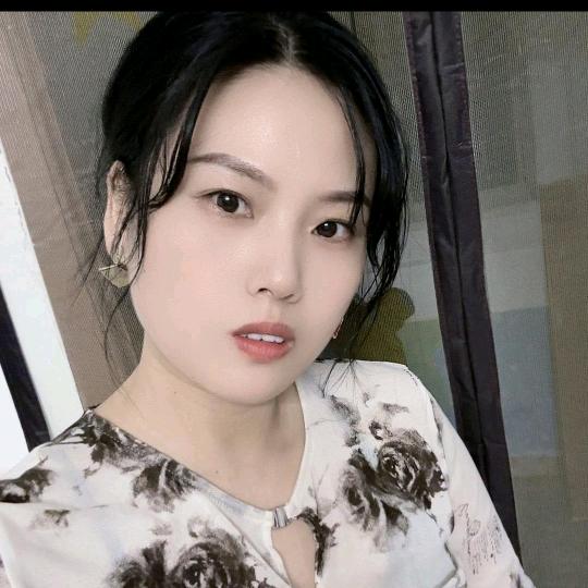 小苹果(深圳南油)轻奢女装