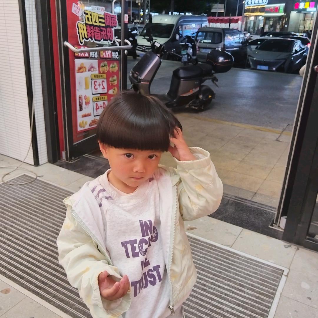 卡车冷连冯二哥