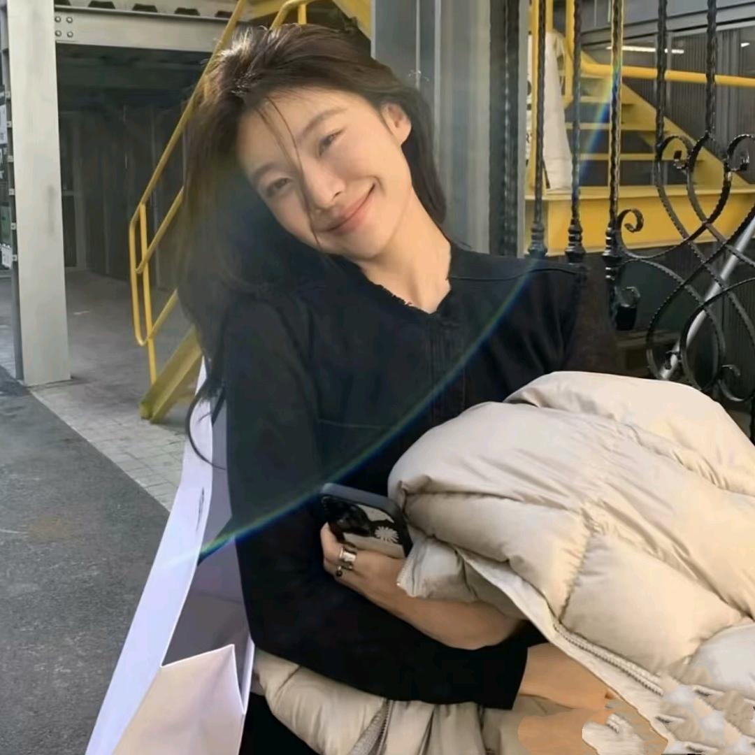 Hhh~