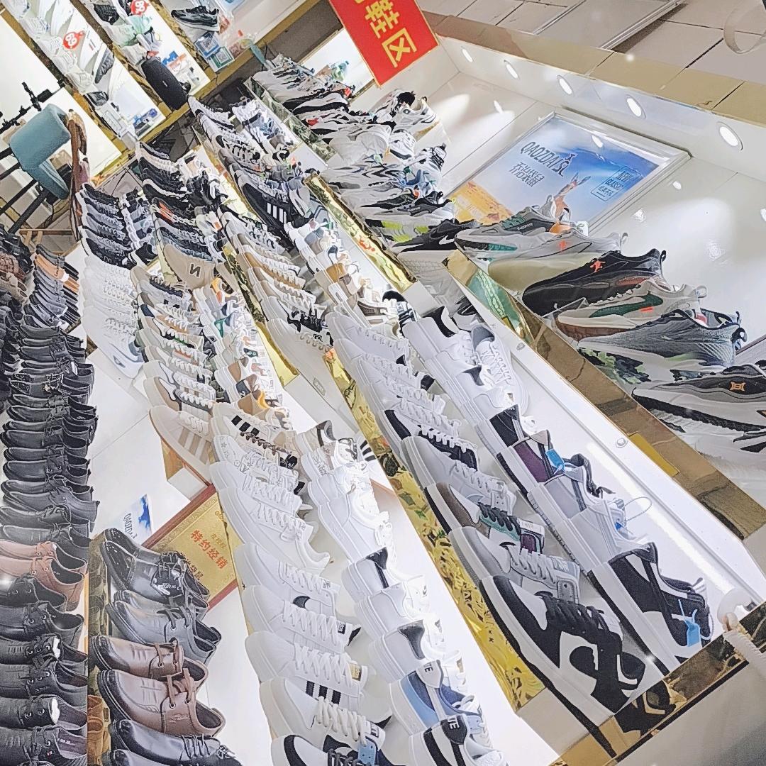 深圳市福城街道章阁区，鞋城，靚鞋一族